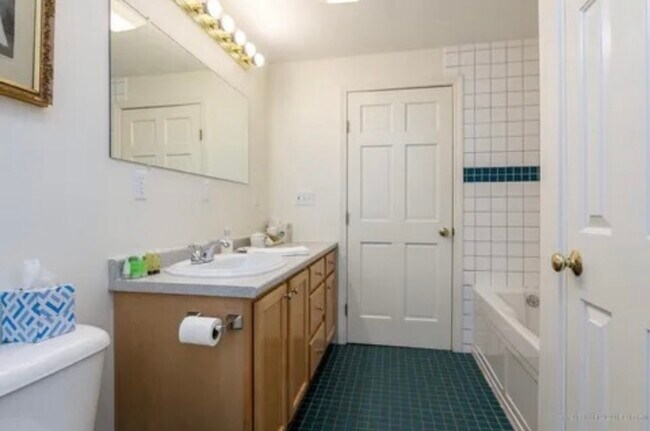 91 Merrill Rd, Unit 1 in Gray, ME - Building Photo - Building Photo