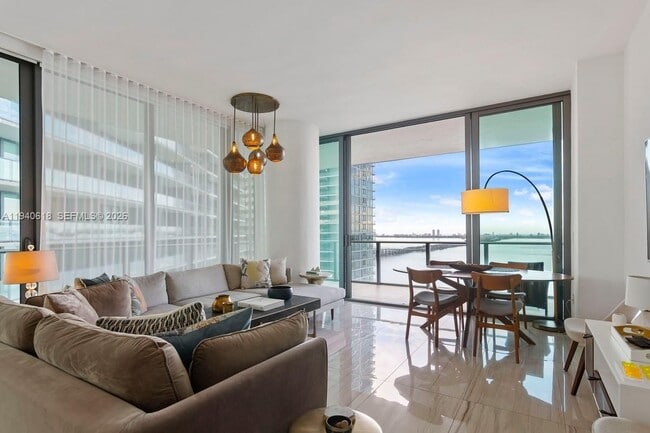 480 NE 31st St in Miami, FL - Foto de edificio - Building Photo