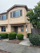 2436 Avignon Cir in Santa Rosa, CA - Building Photo