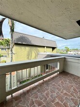 9370 SW 87th Ave in Miami, FL - Building Photo - Building Photo