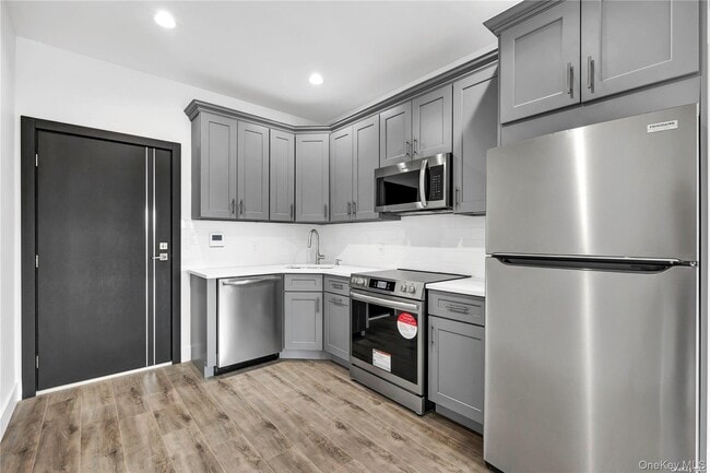 property at 533 Greenwich St