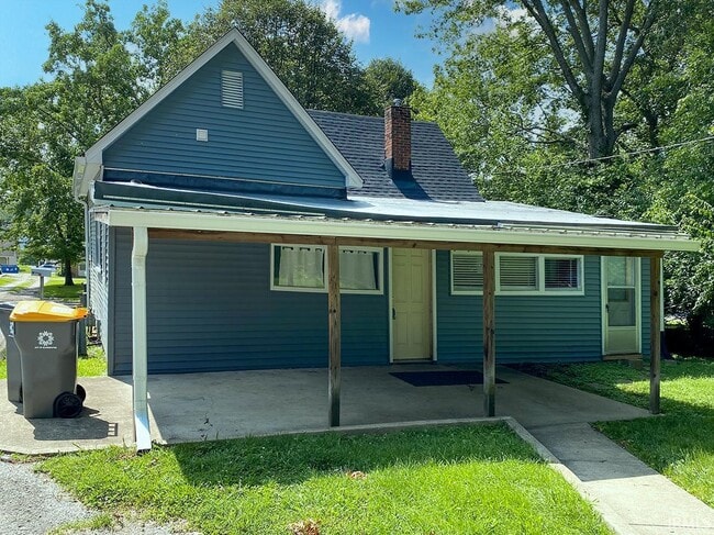 809 S Washington St in Bloomington, IN - Building Photo - Building Photo