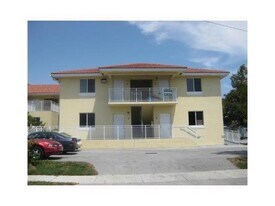 2185 NW 16th Terrace in Miami, FL - Building Photo