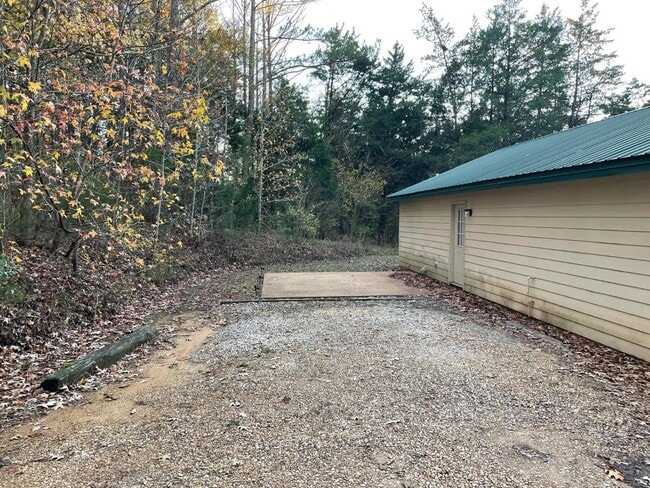 420 Barnett Cir in Columbus, MS - Building Photo - Building Photo