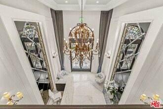 1825 Pandora Ave in Los Angeles, CA - Building Photo - Building Photo