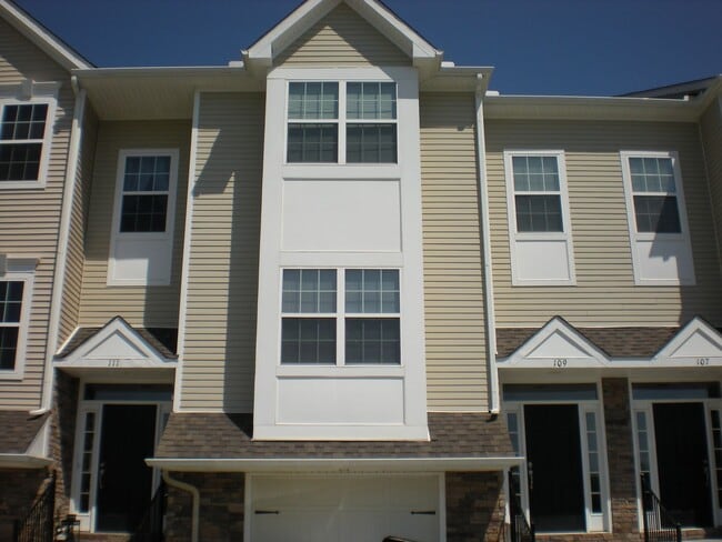 property at 107 Lexington Pl