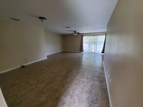 202 S Willis St in Lampasas, TX - Building Photo - Building Photo