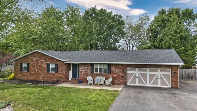 203 Anchor Ln