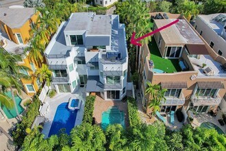 453 SW 5th Ave in Fort Lauderdale, FL - Foto de edificio - Building Photo