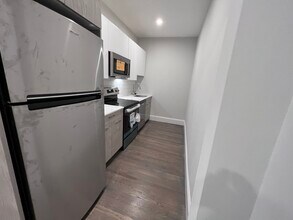 132 Jersey St, Unit 8 in Boston, MA - Foto de edificio - Building Photo