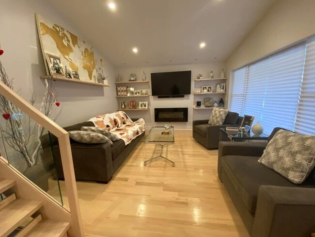 property at 4532 Pershing Ave
