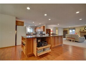 1155 SW Harbor Vista Cir in Oak Harbor, WA - Building Photo - Building Photo