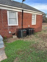 2045 Lamar Ave in Memphis, TN - Building Photo - Building Photo