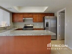 17250 N 36th Ln in Glendale, AZ - Building Photo - Building Photo