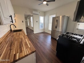 577 6th Ave in Watervliet, NY - Building Photo - Building Photo