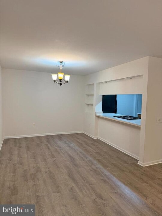 1505 Waters Edge Dr in Newark, DE - Building Photo