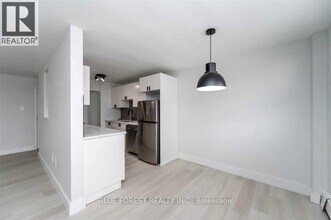 931-931 Wonderland Rd S in London, ON - Building Photo - Building Photo