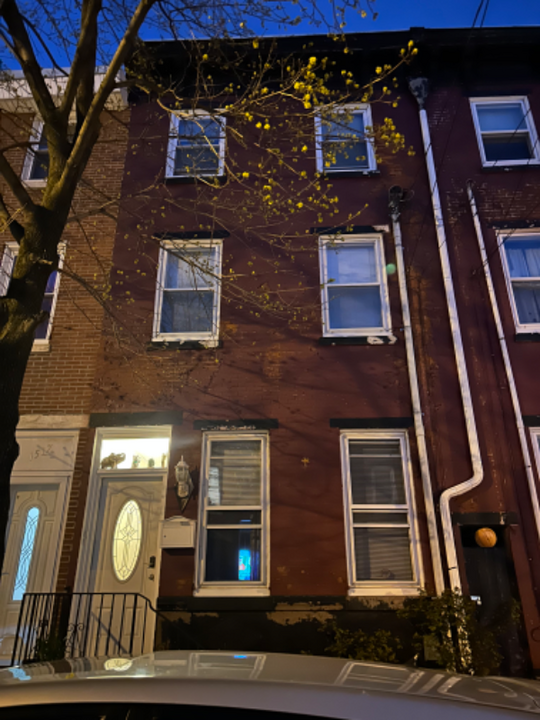 1515 N Lawrence St in Philadelphia, PA - Building Photo