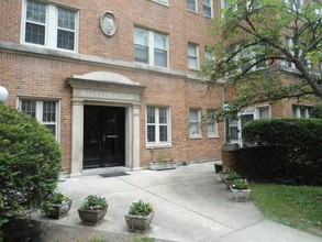 Drexel Court Apartments in Drexel Hill, PA - Building Photo - Building Photo