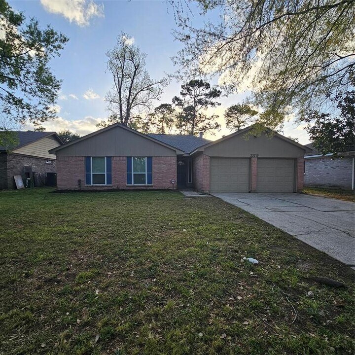 23219 Briarcreek Blvd in Spring, TX - Building Photo