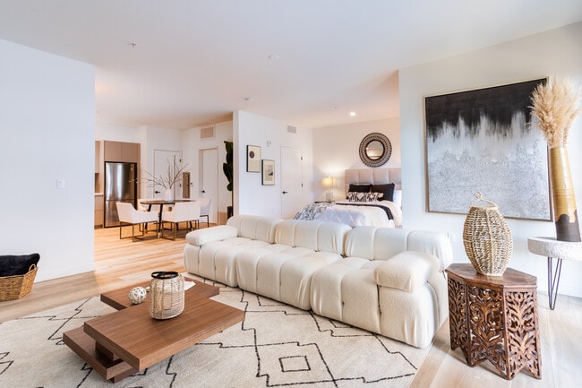 The Gemma in Los Angeles, CA - Foto de edificio - Building Photo