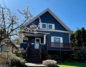 1211 Columbia St in Hood River, OR - Building Photo - Building Photo