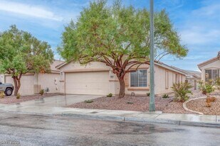 4899 Lunetto Ave in Las Vegas, NV - Building Photo