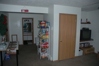 600 Grant Ave, Unit B in Morgantown, WV - Foto de edificio - Building Photo