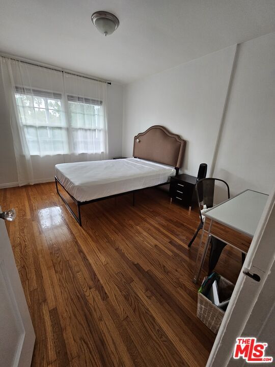 2333 S Garth Ave in Los Angeles, CA - Building Photo - Building Photo