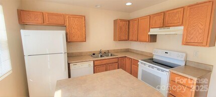 915 Par One Ct in Fort Mill, SC - Building Photo - Building Photo