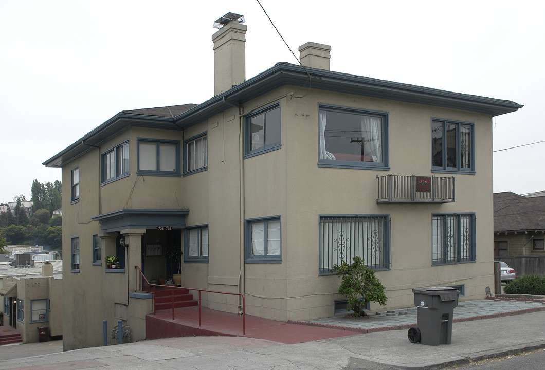 736-738 Rand Ave in Oakland, CA - Building Photo