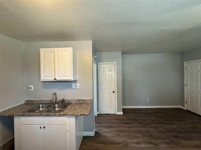 property at 2705 Lorraine St