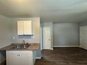 2705 Lorraine St in Houston, TX - Foto de edificio - Building Photo