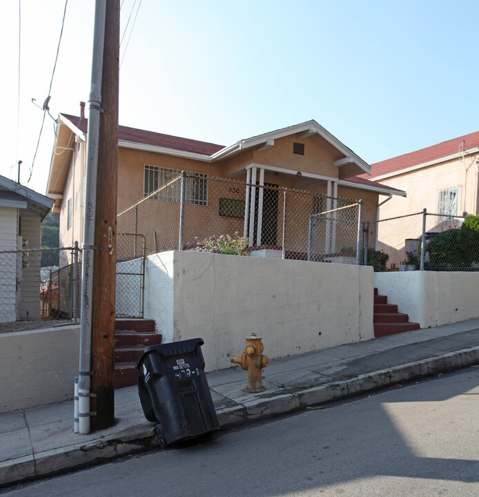 430 Casanova St in Los Angeles, CA - Foto de edificio