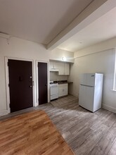 Carlton Apartments in Atlantic City, NJ - Building Photo - Interior Photo