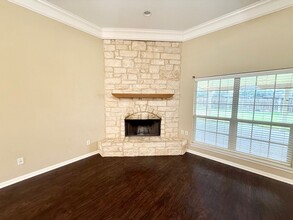 9113 Monarch Dr in Woodway, TX - Building Photo - Building Photo