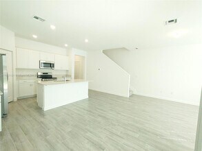 4363 Hammock Grove Dr in Lake Worth, FL - Building Photo - Building Photo