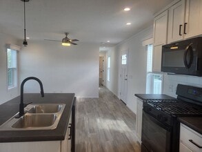 8 Drake Ln in Beecher, IL - Building Photo - Building Photo