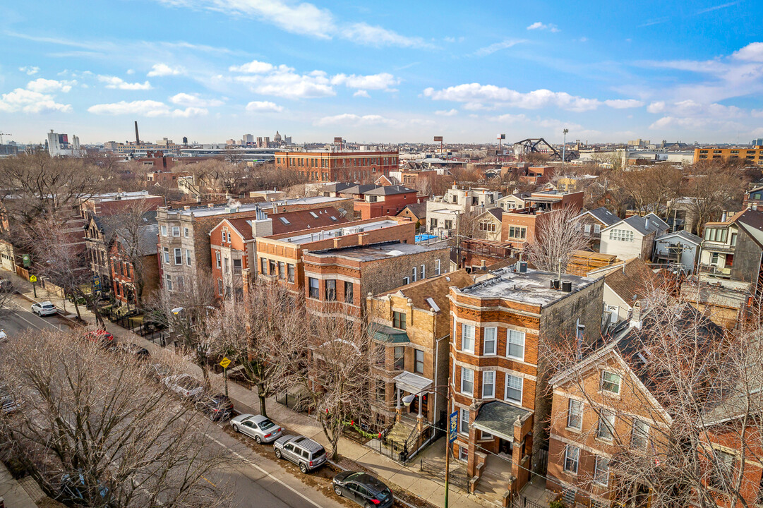 2319-2551 N Southport Ave in Chicago, IL - Building Photo