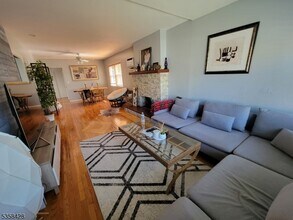 27 Barrington Ave in Clifton, NJ - Building Photo - Building Photo