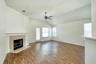 1020 Downridge Dr in Leander, TX - Building Photo - Building Photo