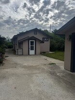 7537 Riverland Dr in Redding, CA - Building Photo