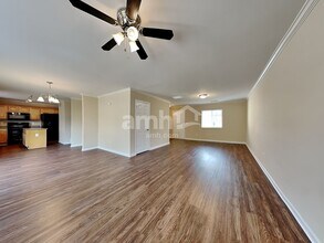 502 Walnut Crossing Dr in Whitsett, NC - Building Photo - Building Photo