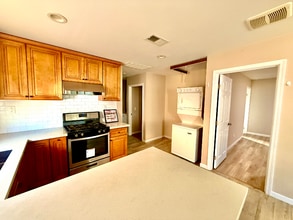 723 S Macduff St in Anaheim, CA - Building Photo - Building Photo