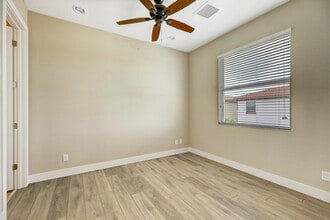 6044 Curie Pl in Palm Beach Gardens, FL - Building Photo - Building Photo