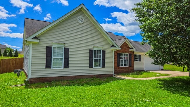 property at 432 Mallard View Ln