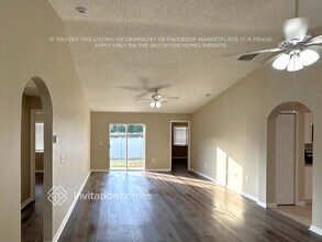 3022 Summer House Dr in Valrico, FL - Foto de edificio - Building Photo