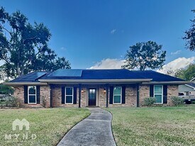 4003 Highknoll Ln in Seabrook, TX - Building Photo