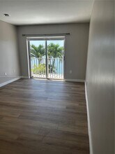 12452 NW 11th Ln, Unit 2011 in Miami, FL - Building Photo - Building Photo