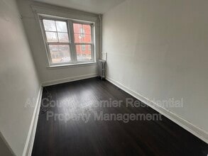 67 1/2 Bellevue Ave in Trenton, NJ - Building Photo - Building Photo